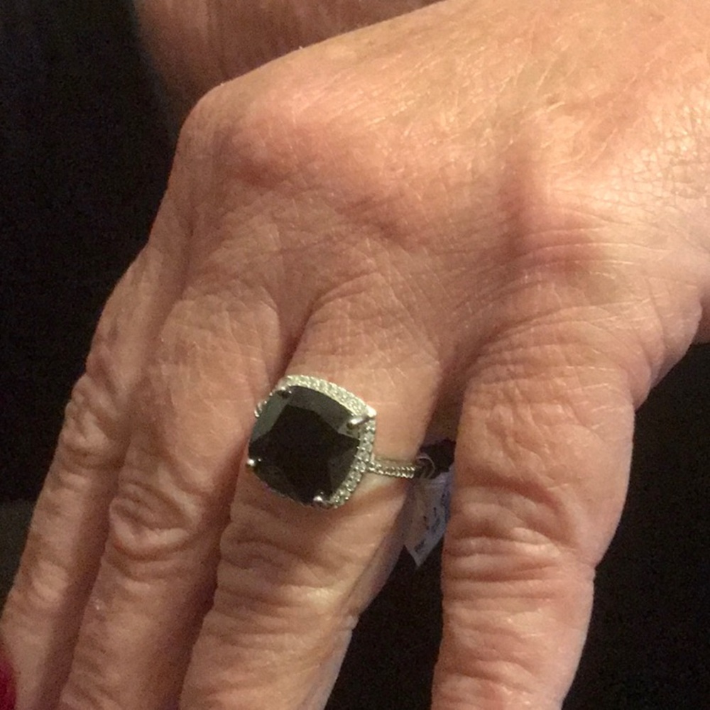 Earth Grace Ring … NWT (7) - Picture 3 of 7
